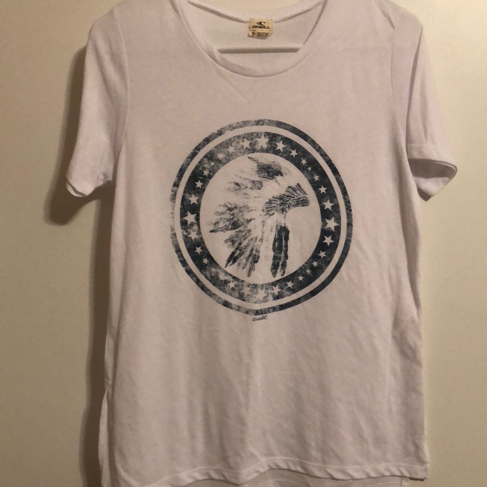 White and blue headdress tee